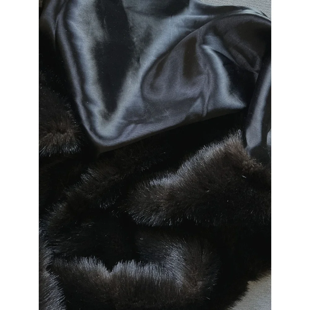 Black‎ Faux Fur Throw Blanket Luxurious For Cozy Nights